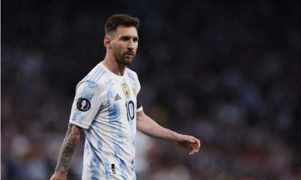 10月29日棕榈油期货收盘下跌1.86%，报8842元